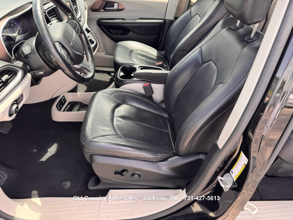 2019 Chrysler Pacifica Image 20
