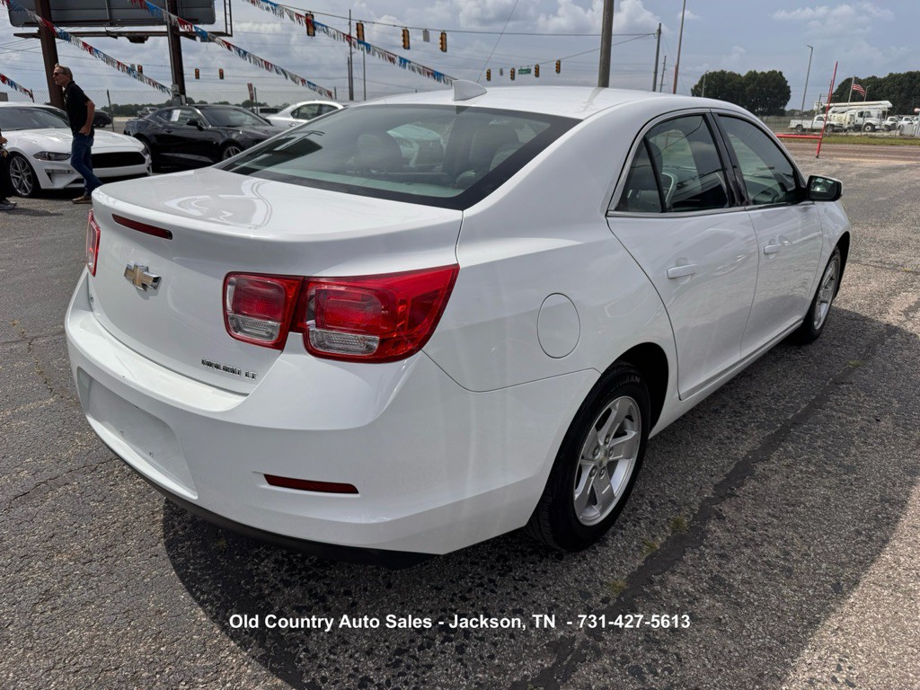 2016 Chevrolet Malibu Image 5