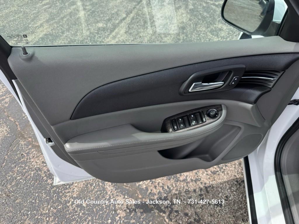 2016 Chevrolet Malibu Image 17