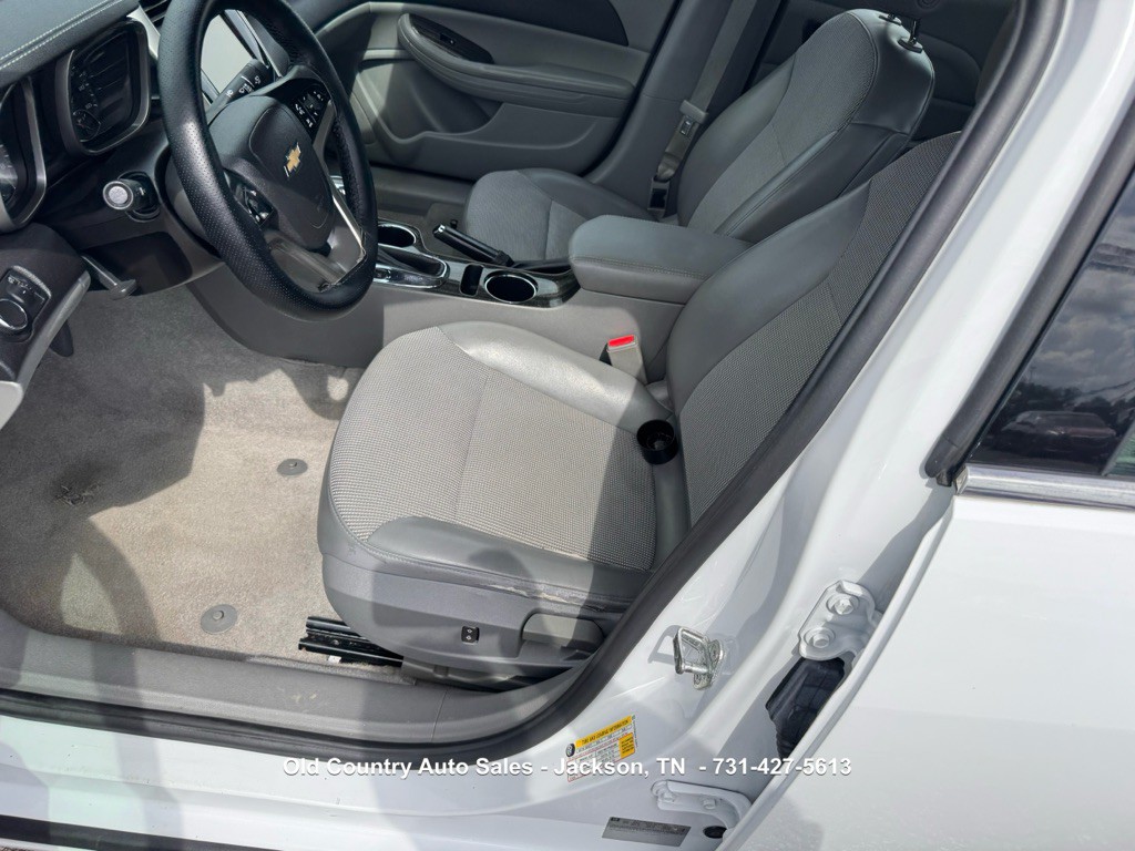 2016 Chevrolet Malibu Image 18