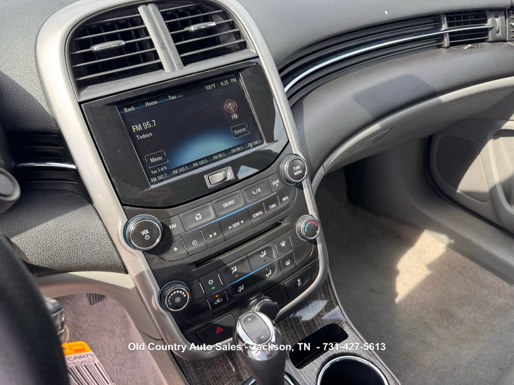 2016 Chevrolet Malibu Image 20