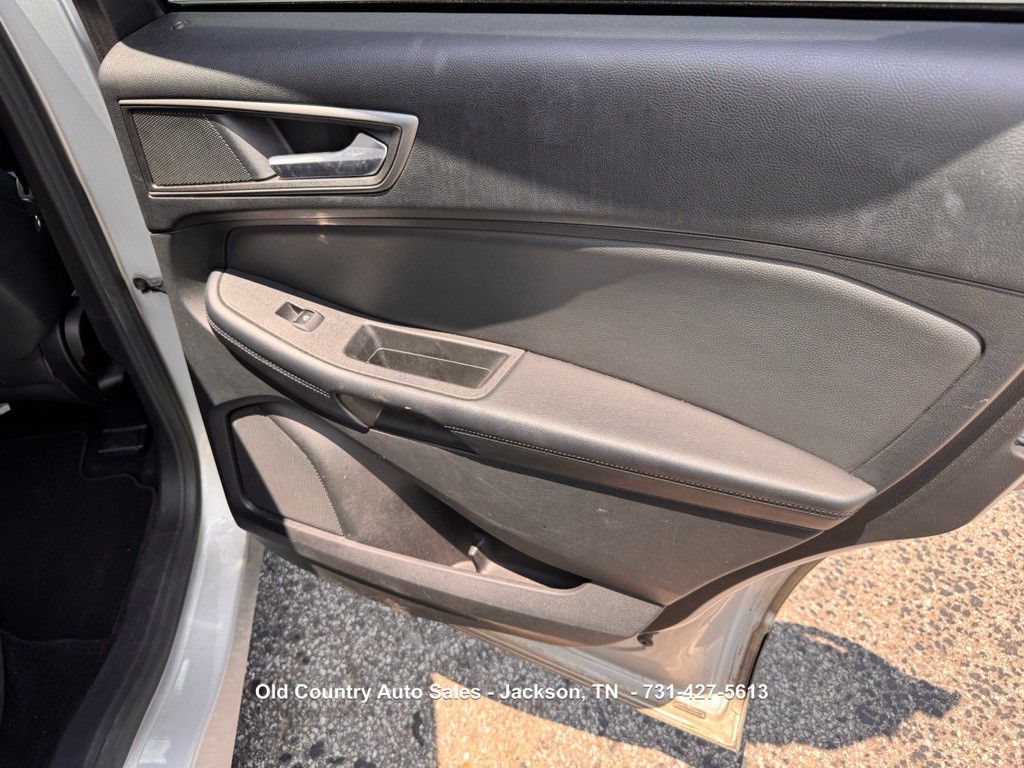 2015 Ford Edge Image 13