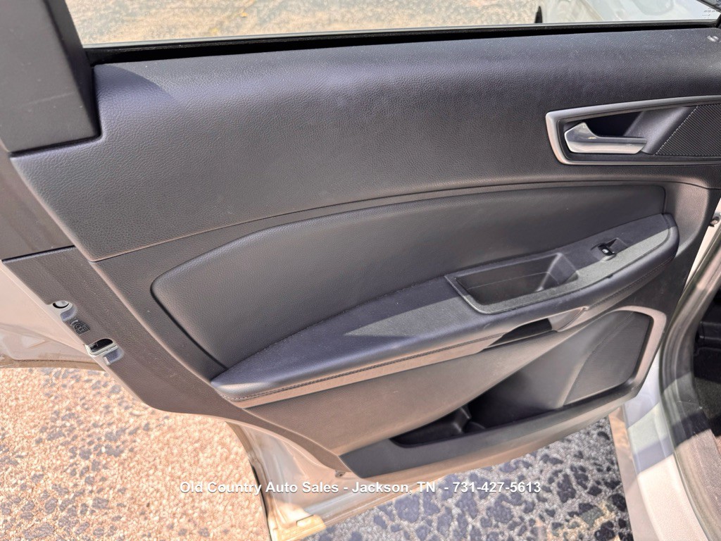 2015 Ford Edge Image 19