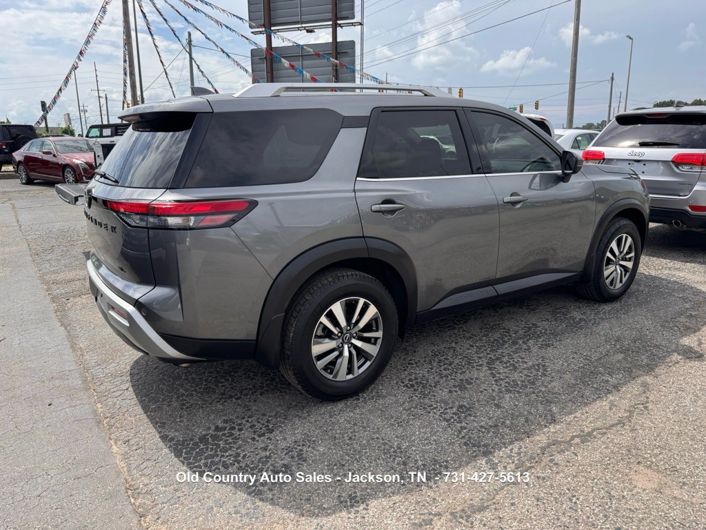 2022 Nissan Pathfinder Image 4