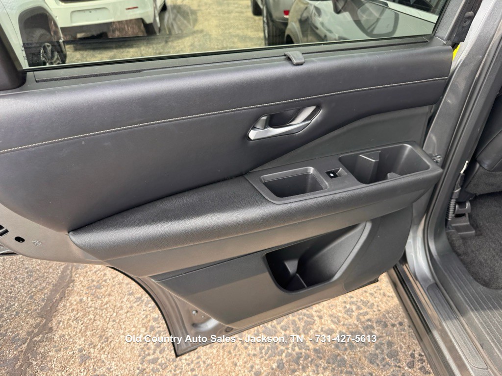 2022 Nissan Pathfinder Image 12