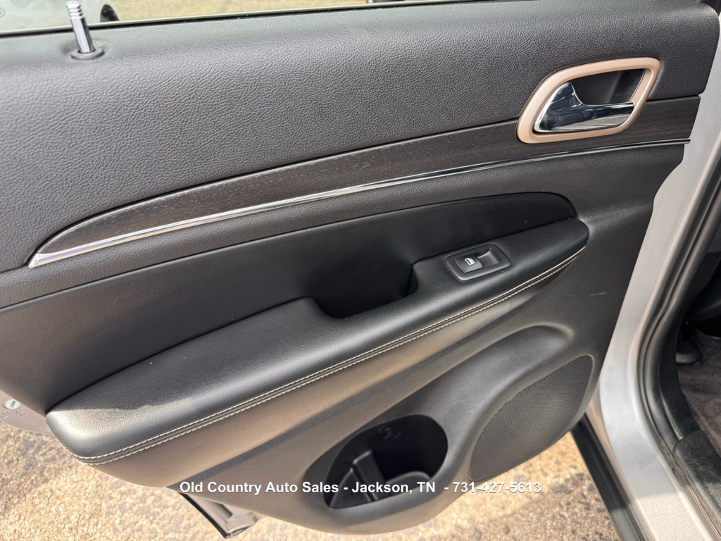 2017 Jeep Grand Cherokee Image 13