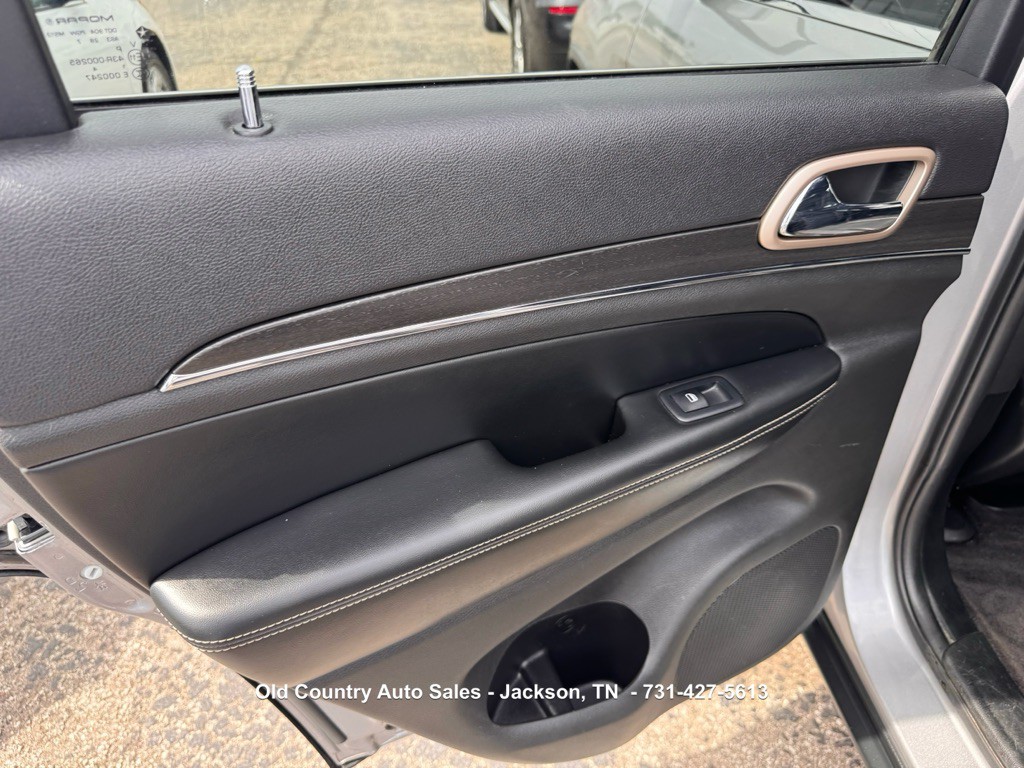 2017 Jeep Grand Cherokee Image 23