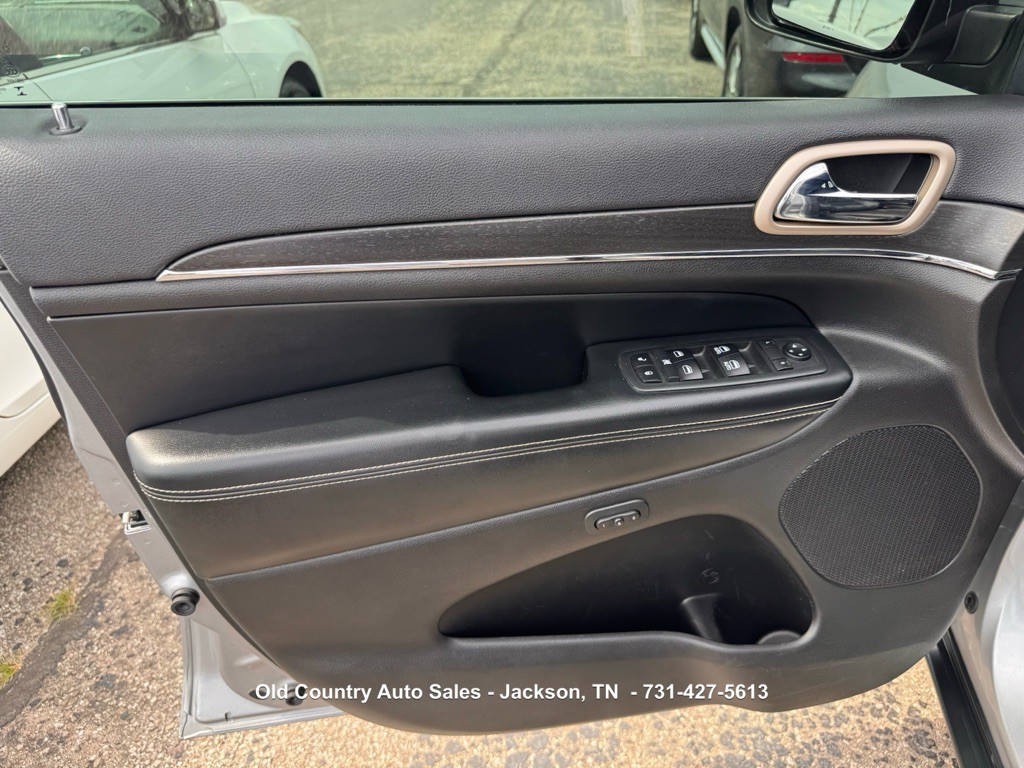 2017 Jeep Grand Cherokee Image 24