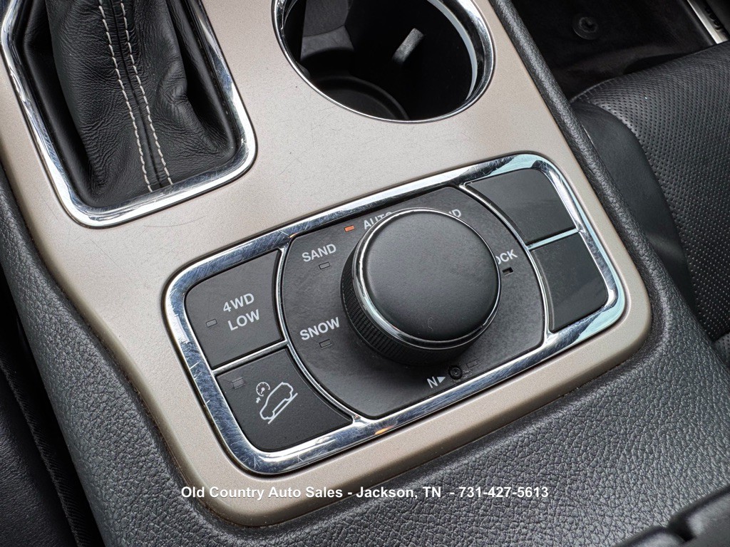 2017 Jeep Grand Cherokee Image 32