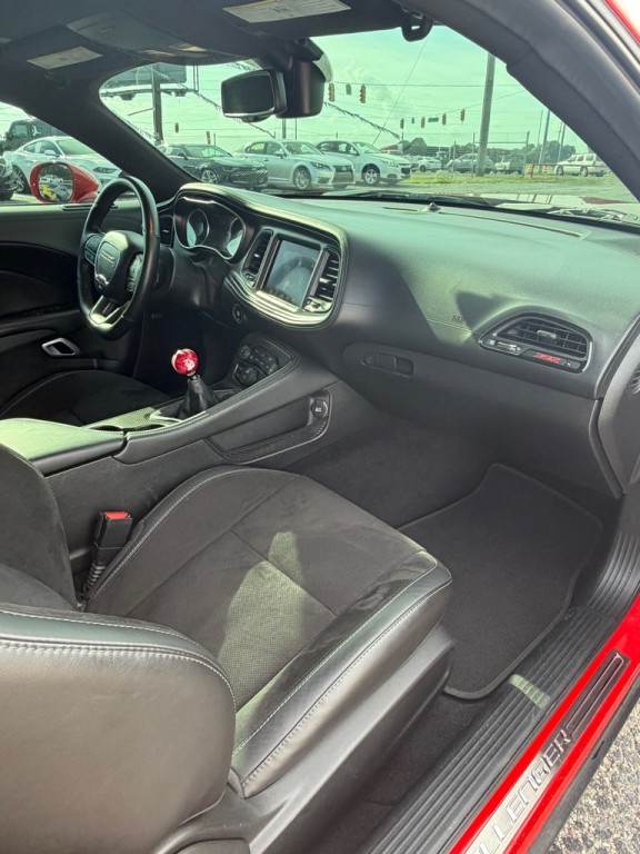 2020 Dodge Challenger Image 6
