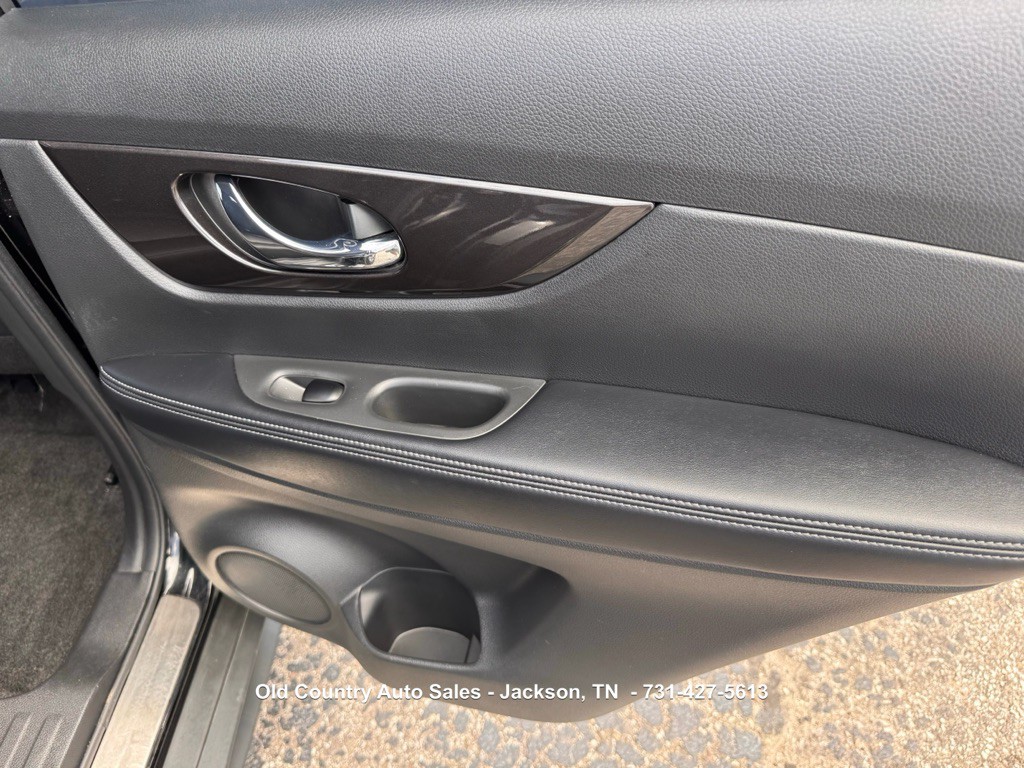 2019 Nissan Rogue Image 13