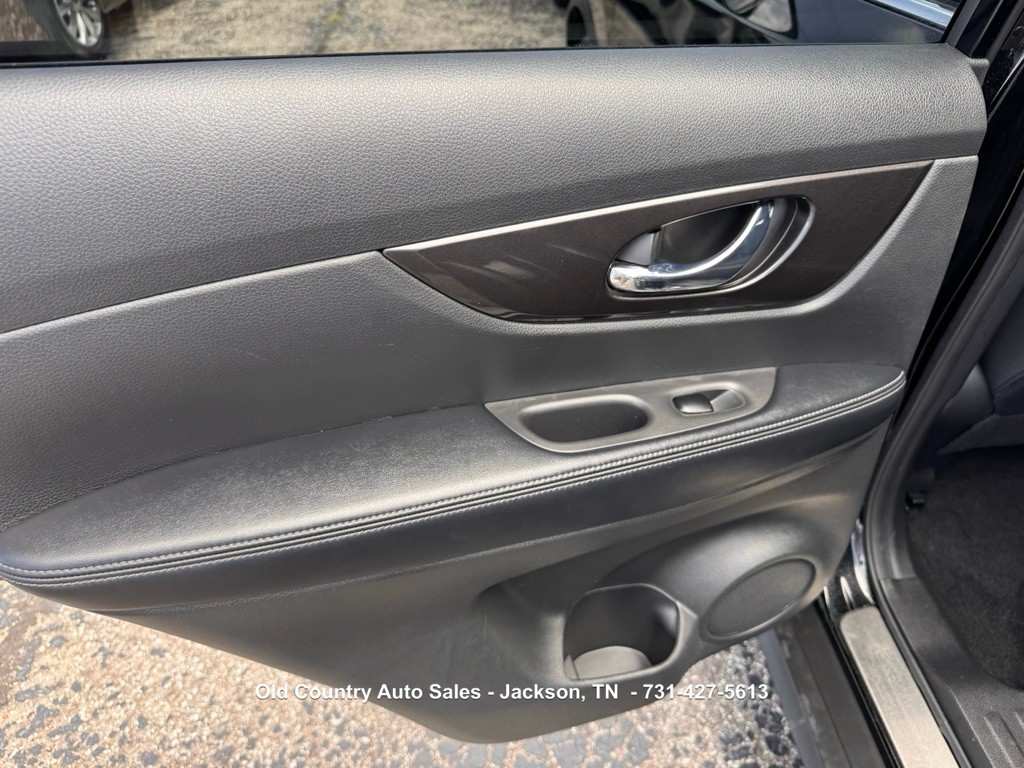 2019 Nissan Rogue Image 15