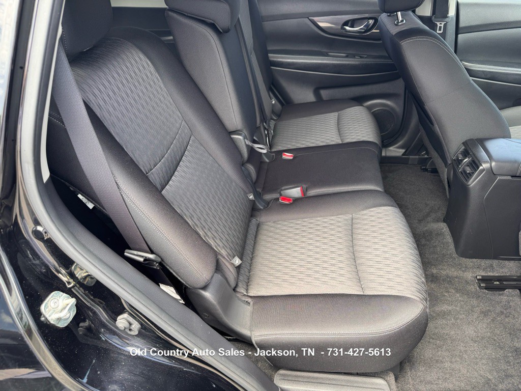 2019 Nissan Rogue Image 17