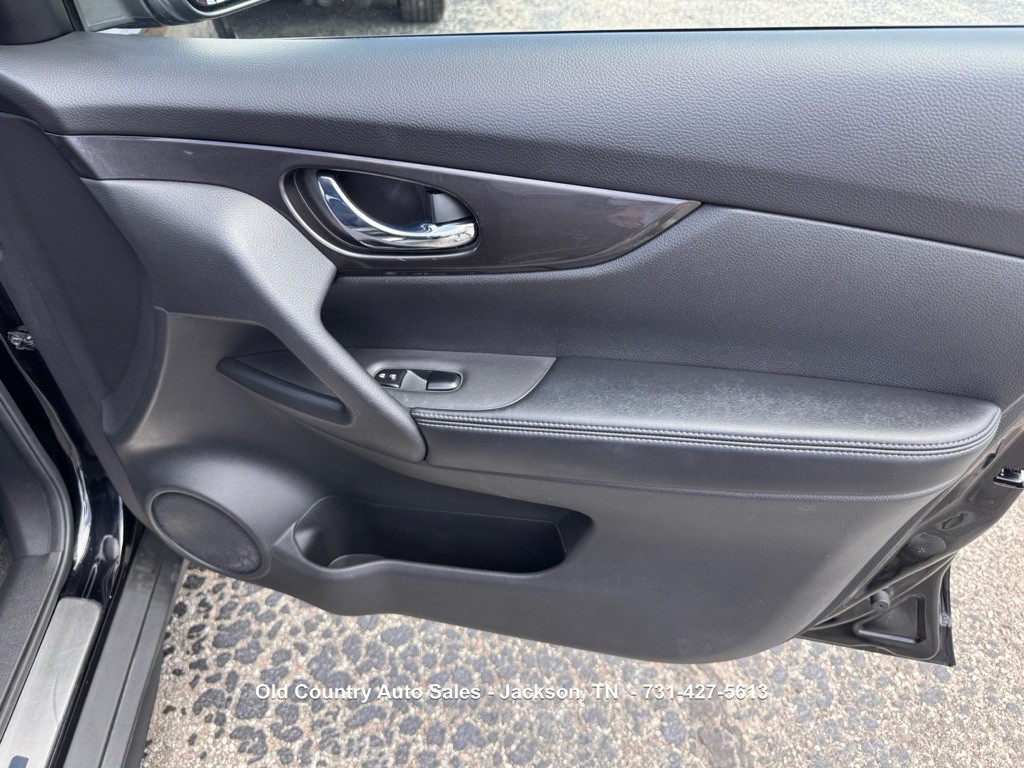2019 Nissan Rogue Image 19