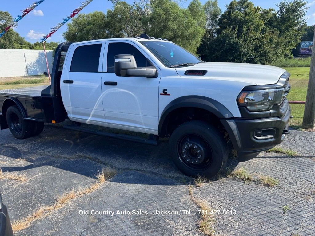 2024 RAM 5500 Image 3