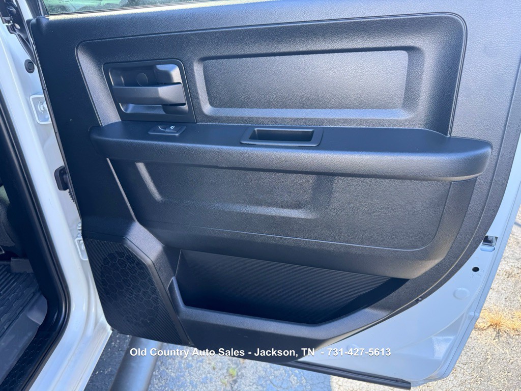 2024 RAM 5500 Image 27