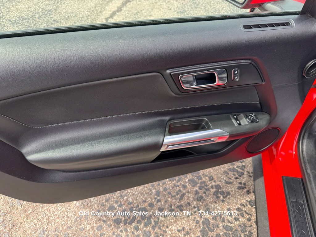 2016 Ford Mustang Image 12