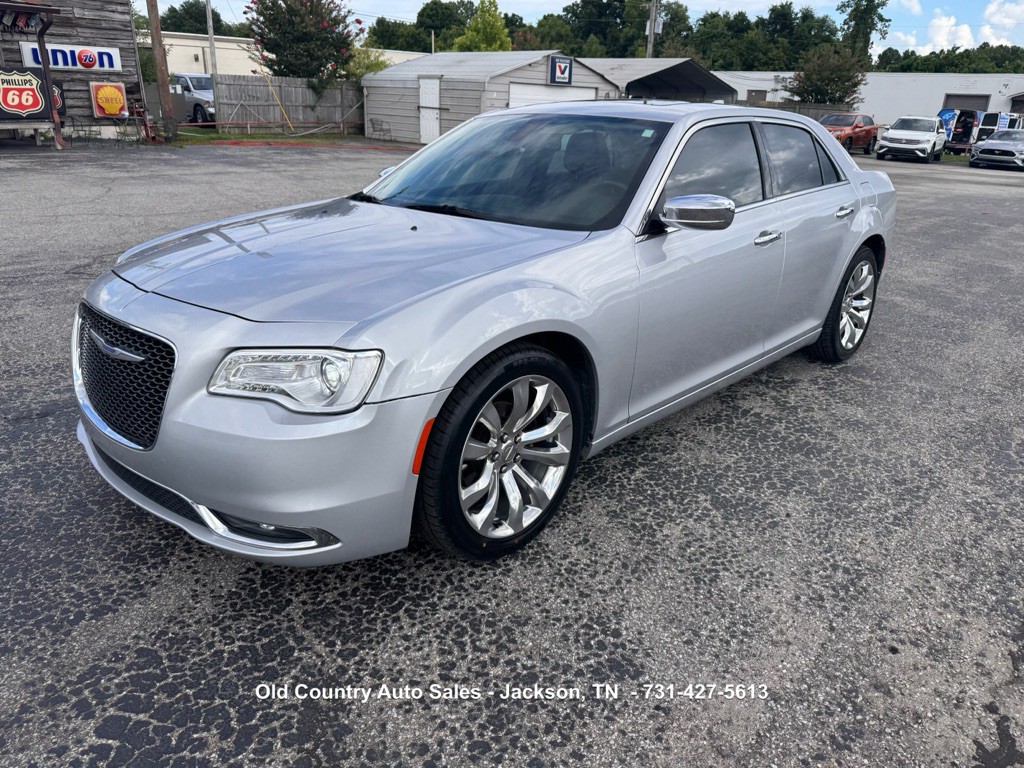 2020 Chrysler 300 Image 2