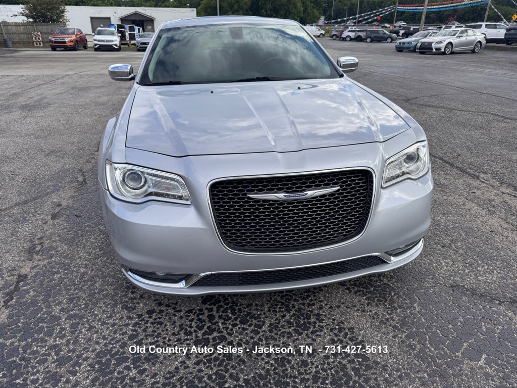 2020 Chrysler 300 Image 3
