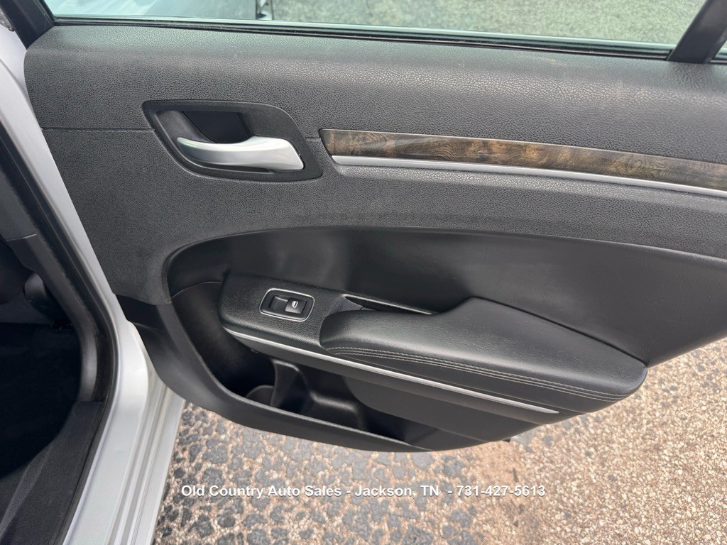 2020 Chrysler 300 Image 11