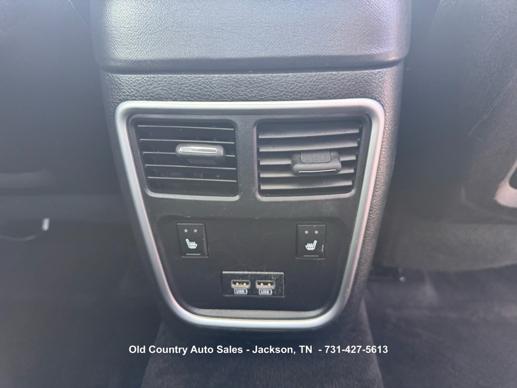 2020 Chrysler 300 Image 13