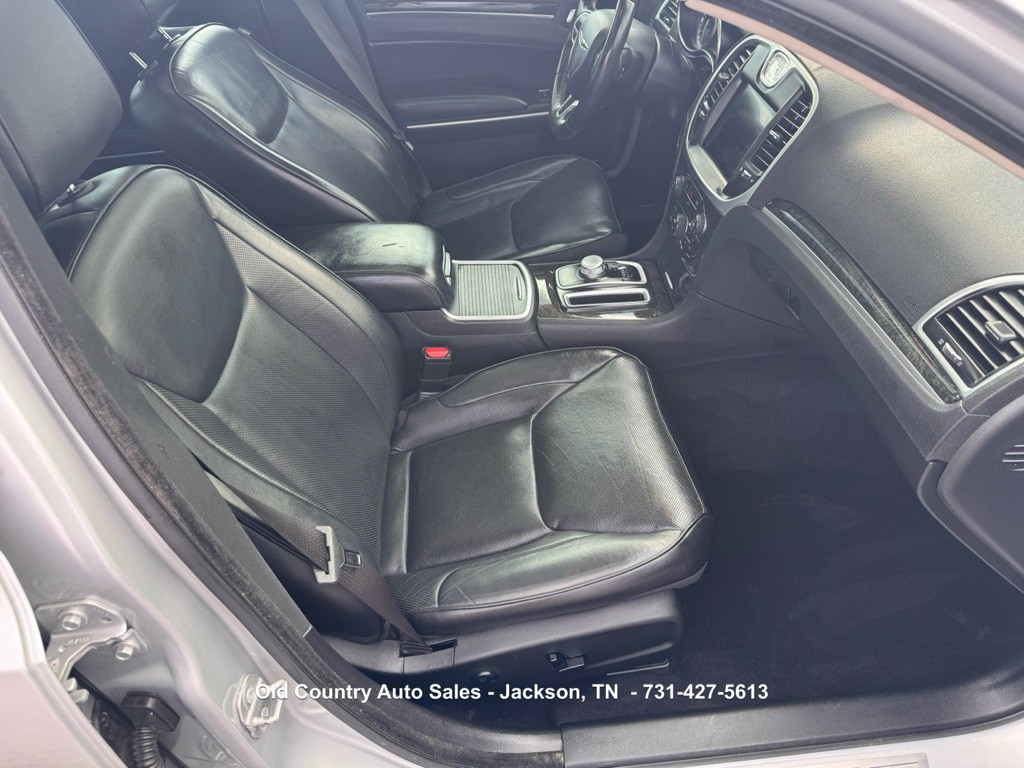 2020 Chrysler 300 Image 15