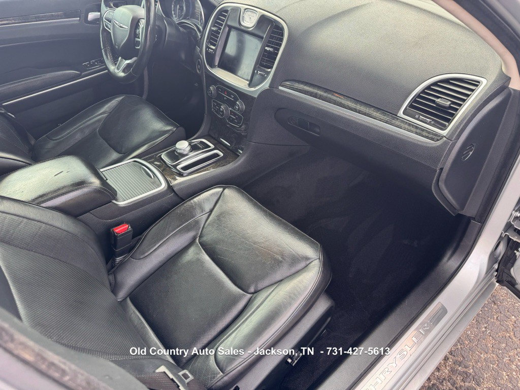 2020 Chrysler 300 Image 19