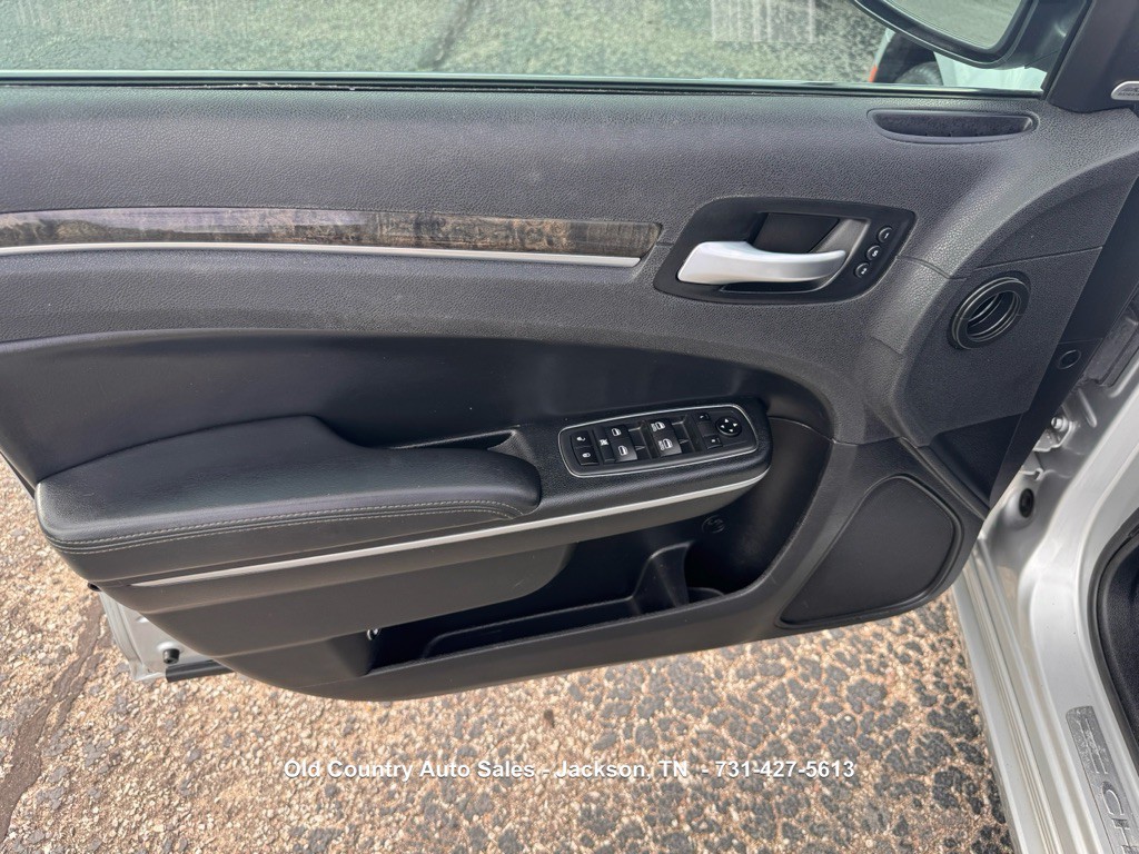 2020 Chrysler 300 Image 20