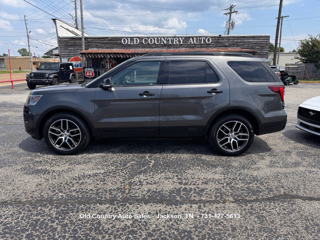 2019 Ford Explorer Image 1