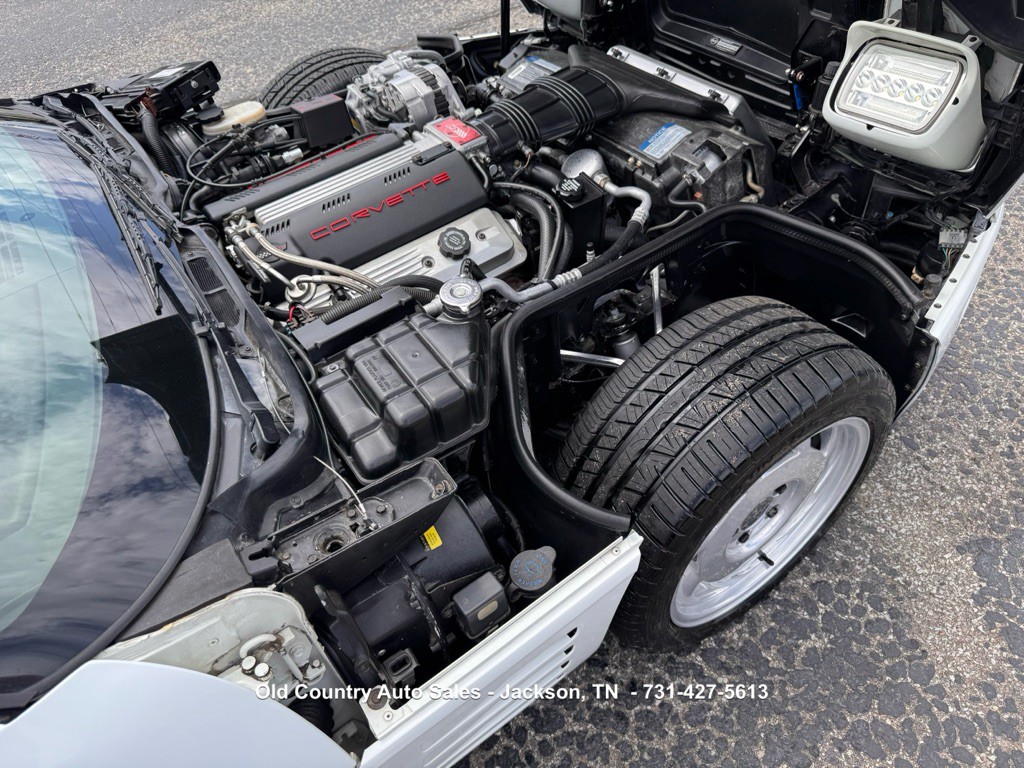 1992 Chevrolet Corvette Image 3