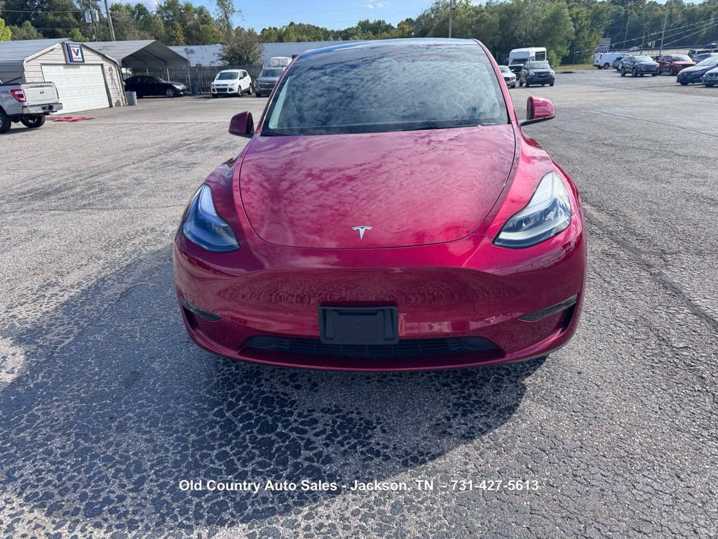 2024 Tesla Model Y Image 3