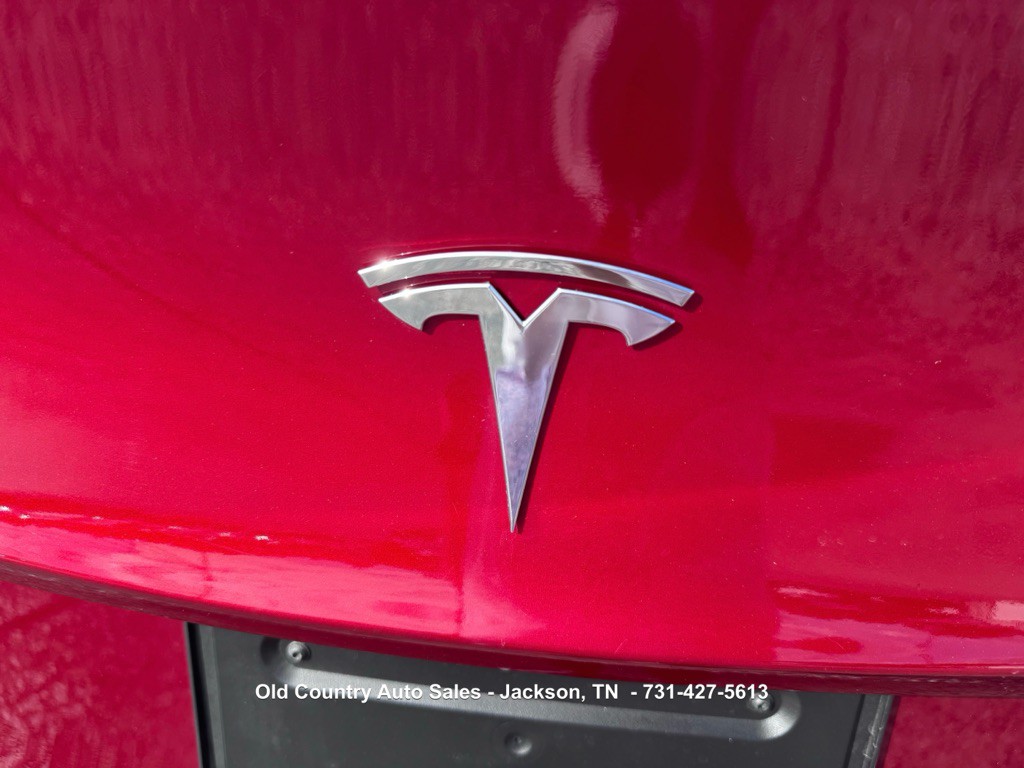 2024 Tesla Model Y Image 9