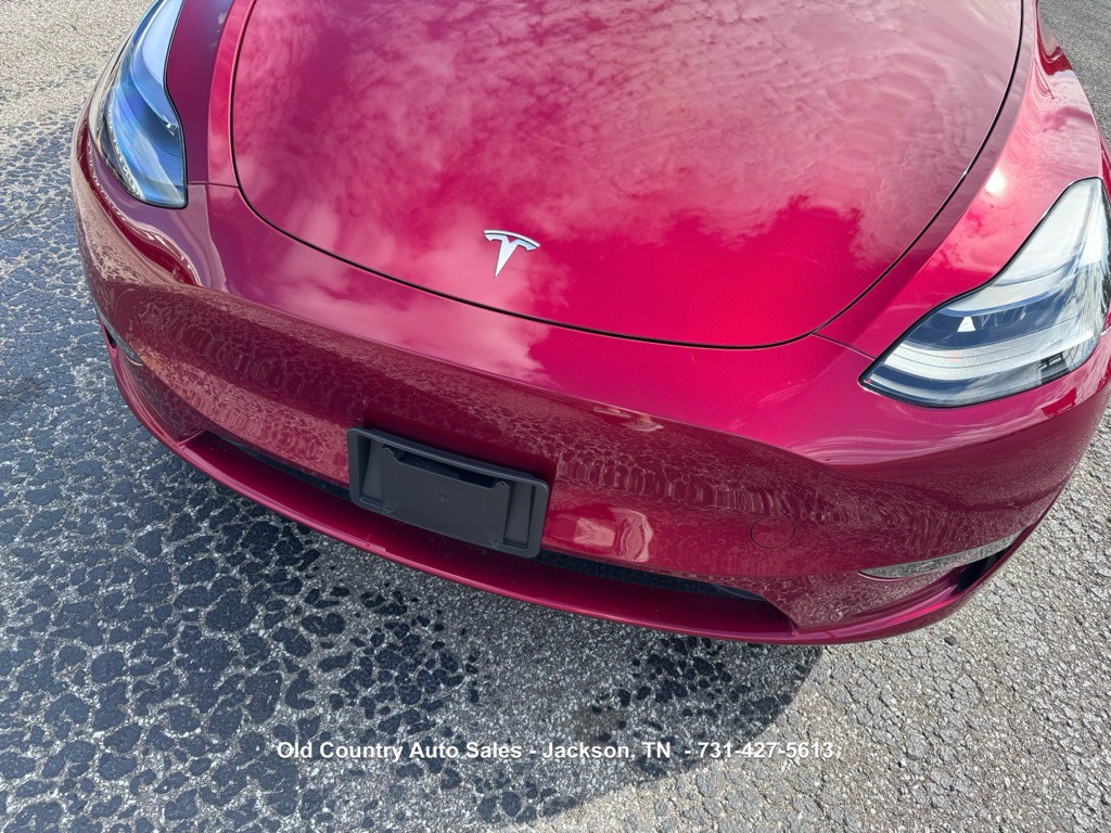 2024 Tesla Model Y Image 11