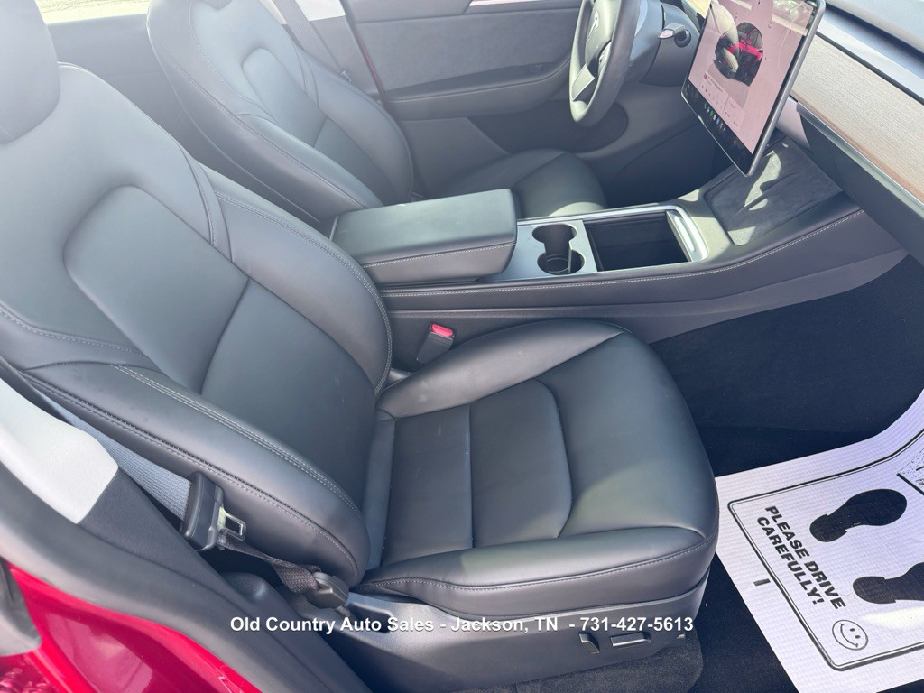 2024 Tesla Model Y Image 18