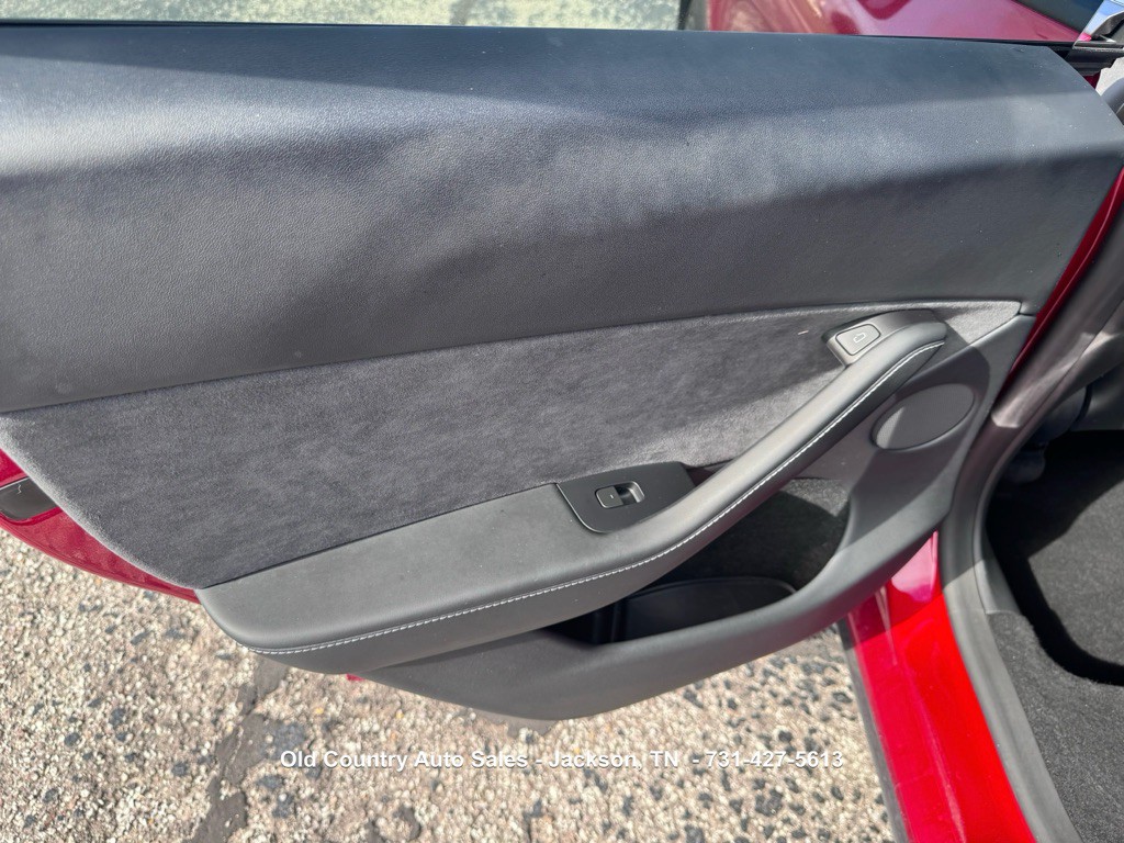 2024 Tesla Model Y Image 23