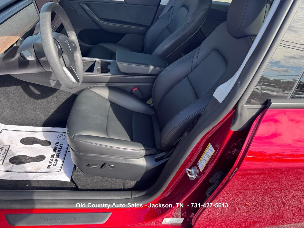 2024 Tesla Model Y Image 26