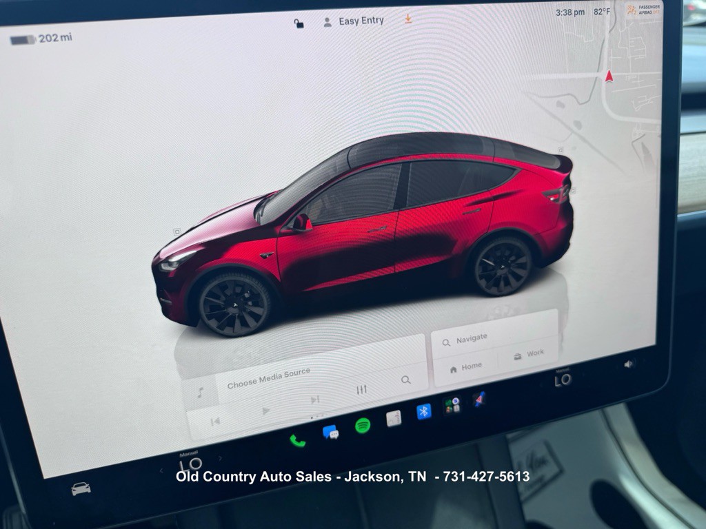 2024 Tesla Model Y Image 34