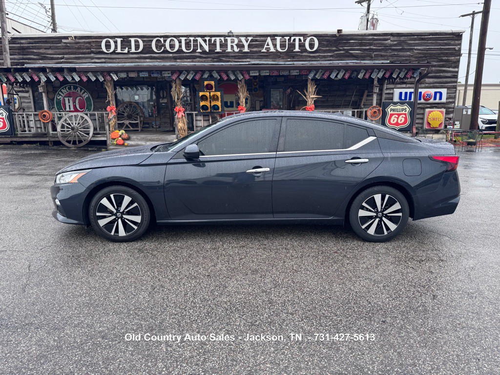 2022 Nissan Altima Image 1