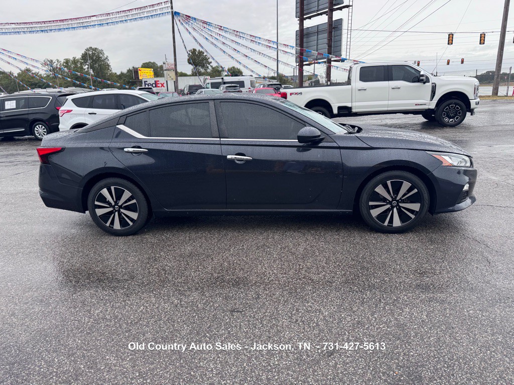 2022 Nissan Altima Image 5