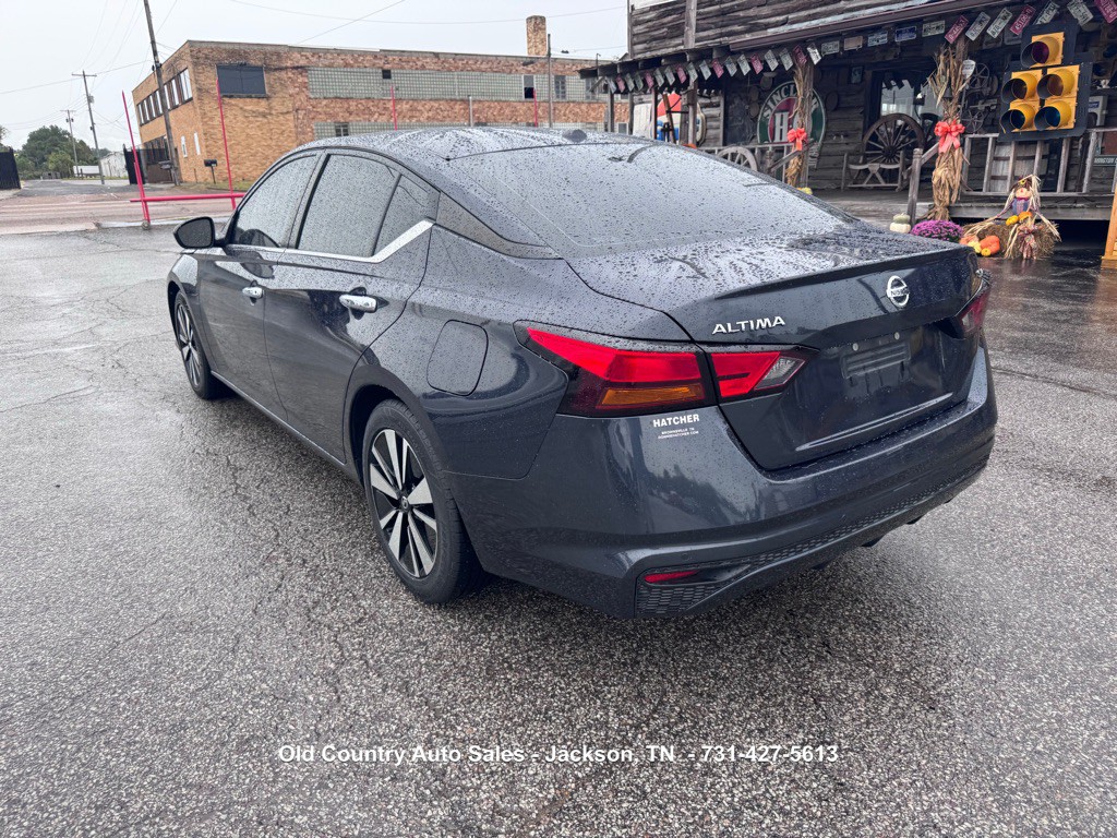 2022 Nissan Altima Image 8