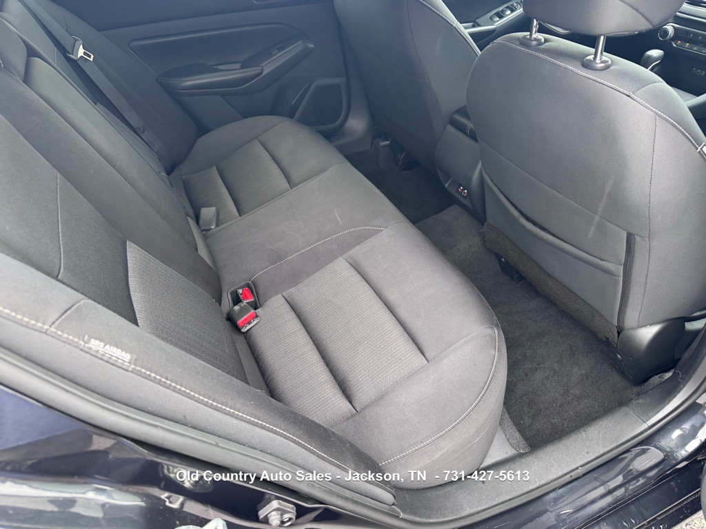 2022 Nissan Altima Image 11