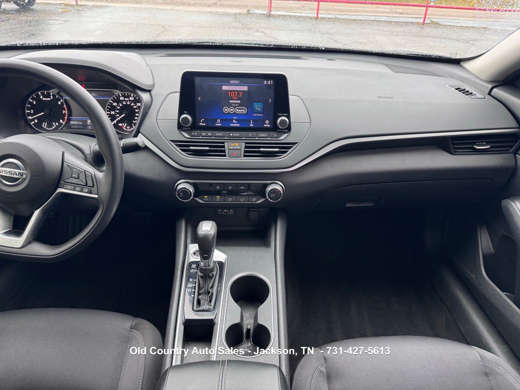 2022 Nissan Altima Image 14