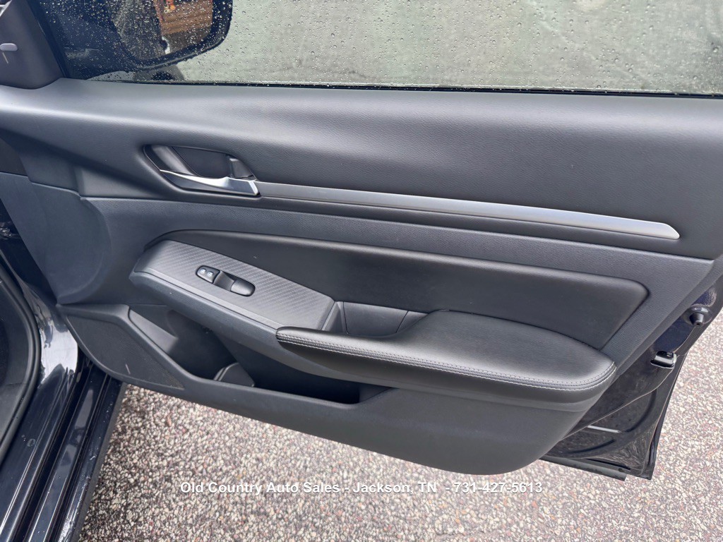 2022 Nissan Altima Image 15