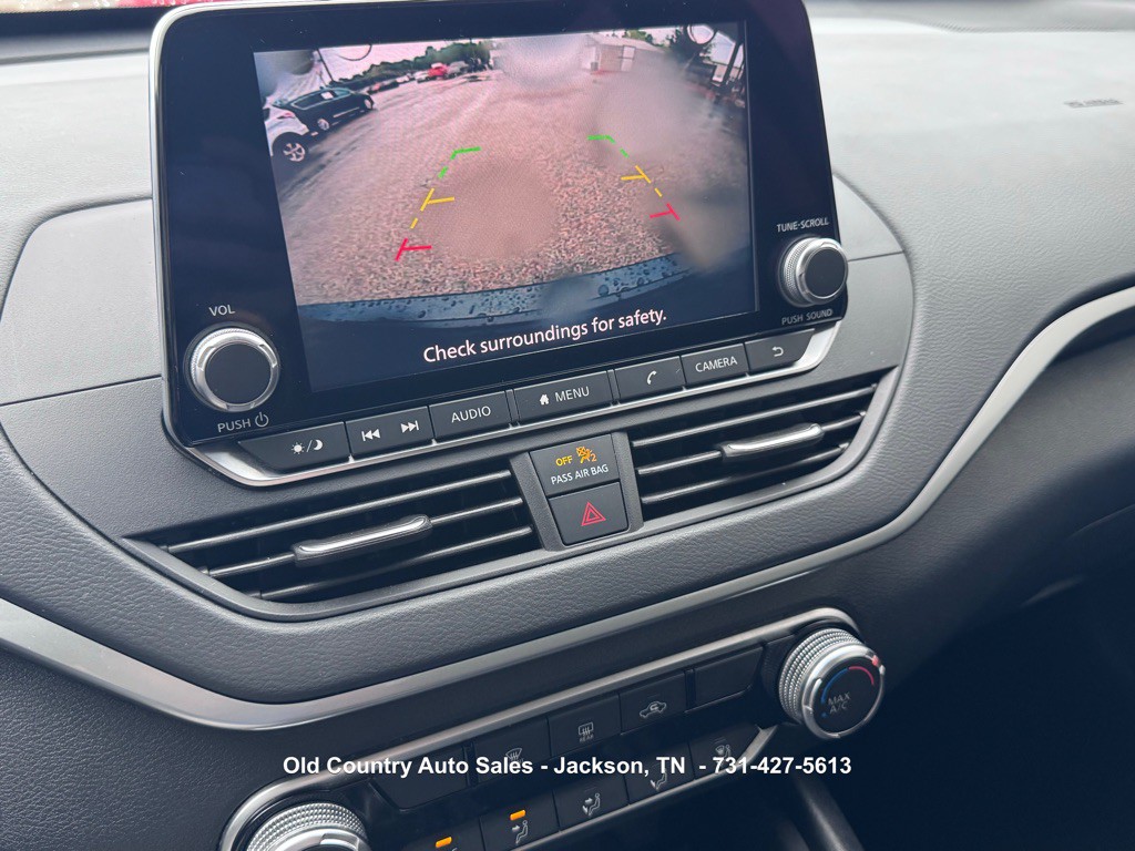 2022 Nissan Altima Image 25