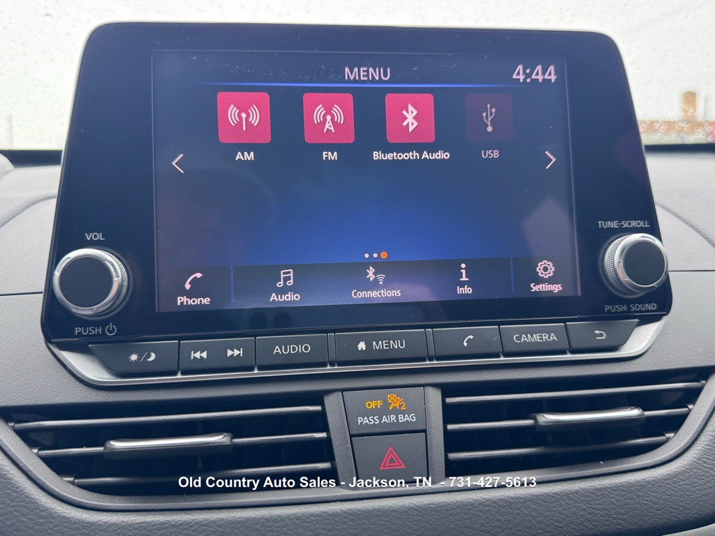 2022 Nissan Altima Image 30