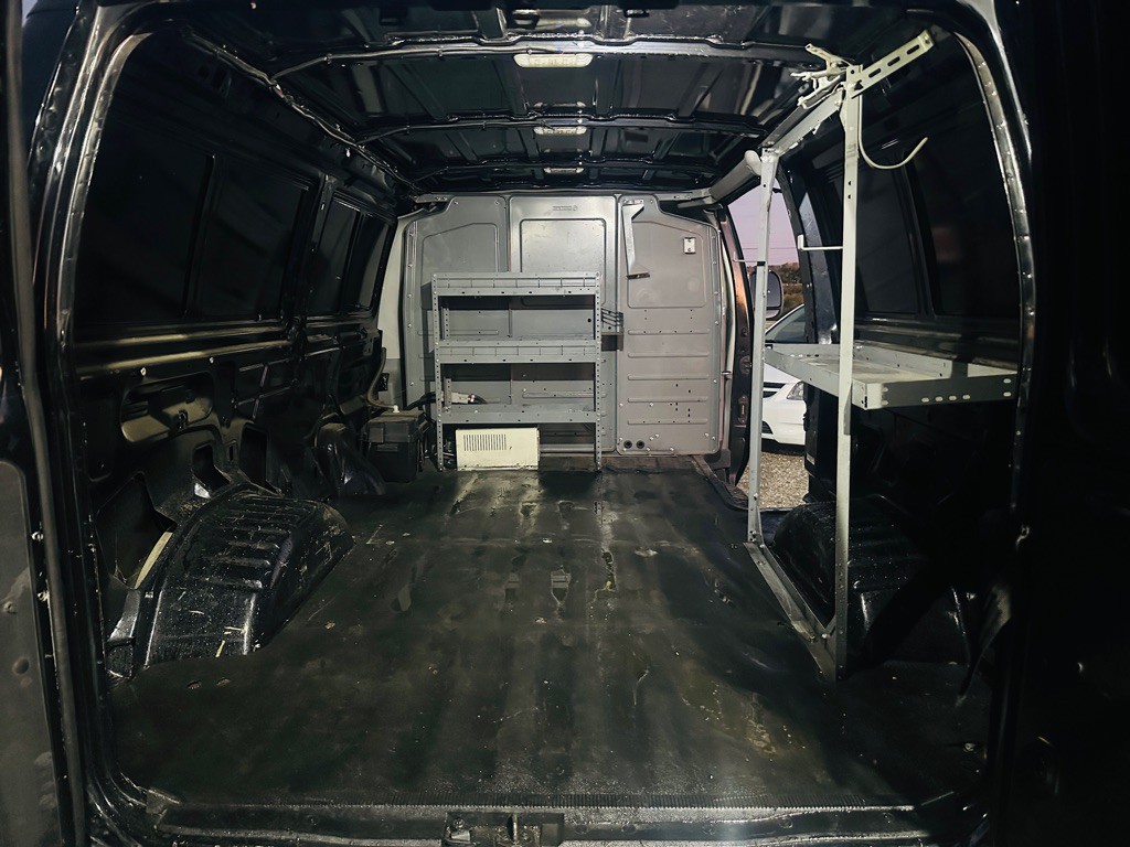 2014 Ford Econoline Image 9