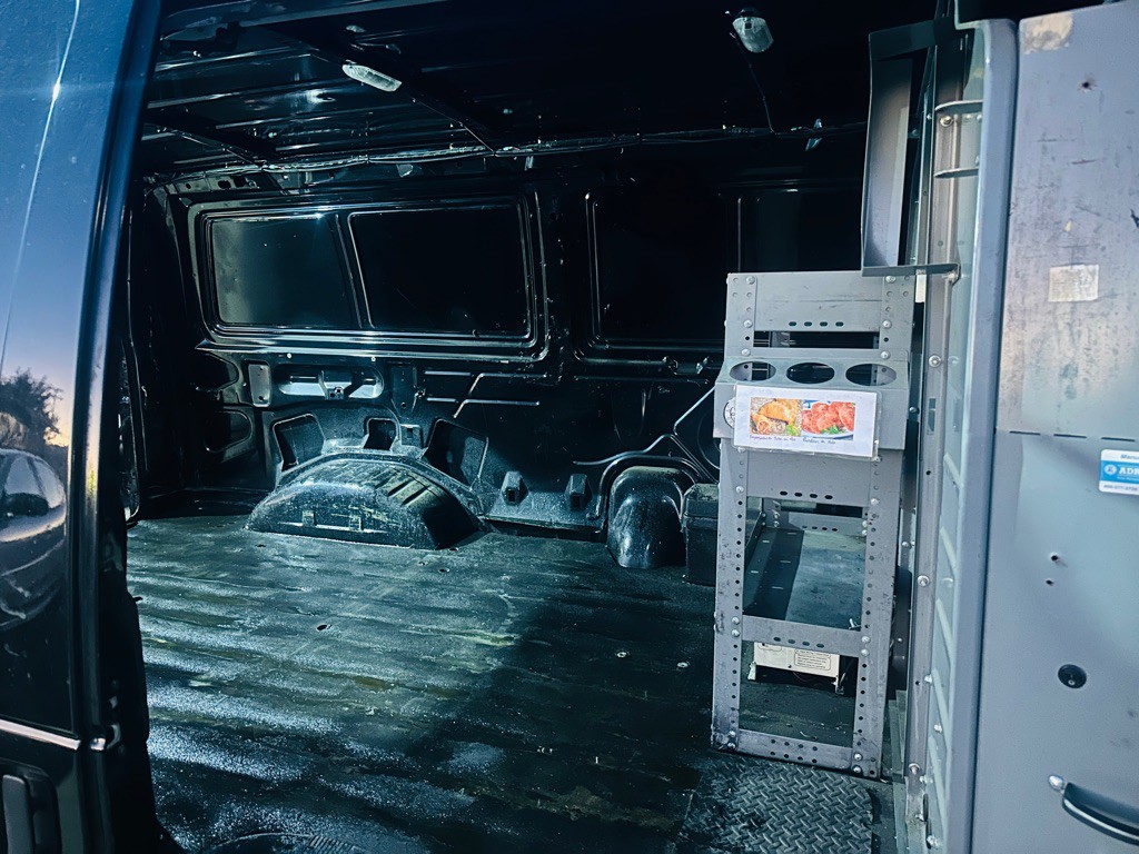 2014 Ford Econoline Image 10