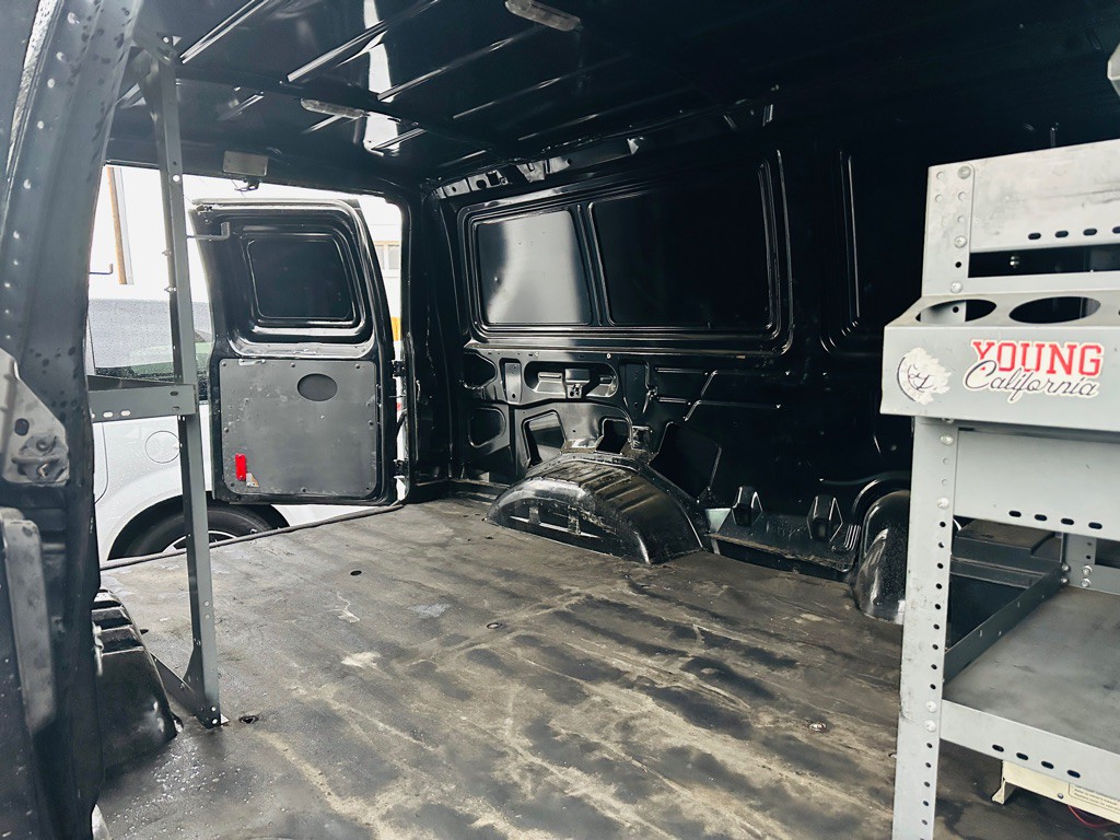 2014 Ford Econoline Image 15