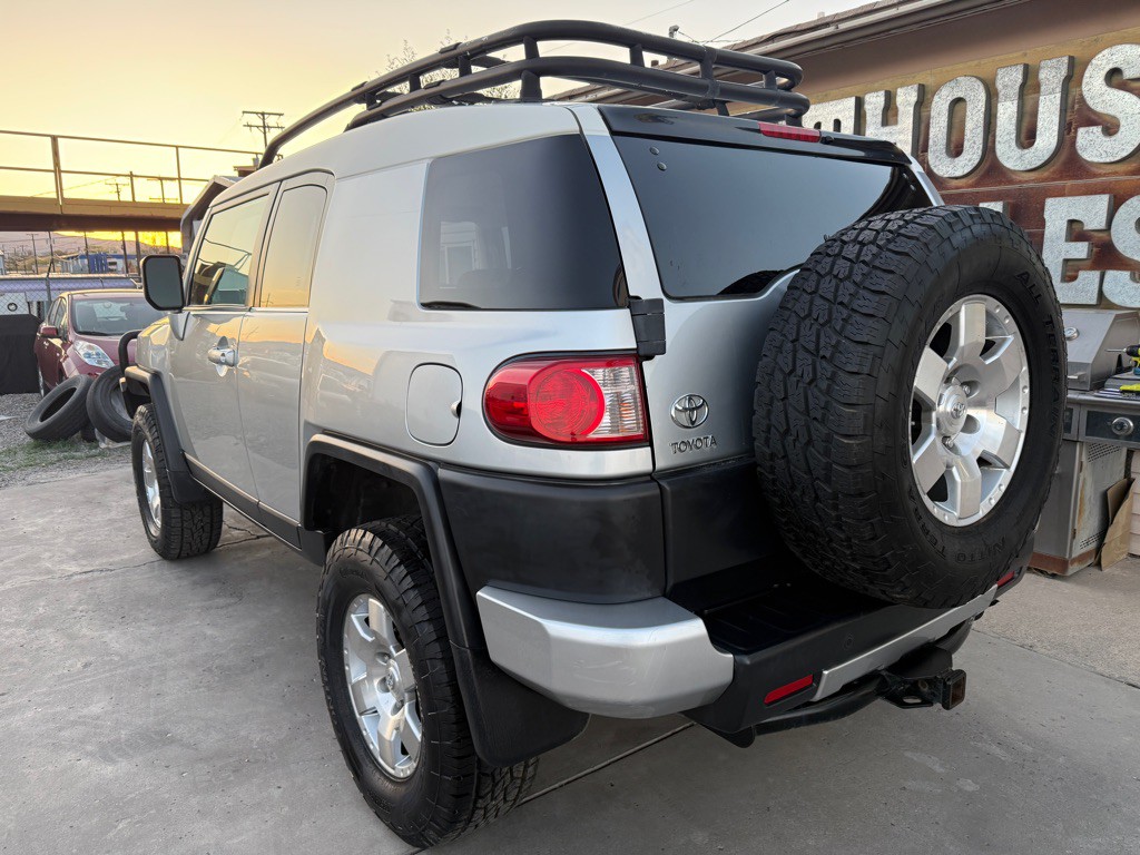 2008 Toyota FJ Cruiser Image 3