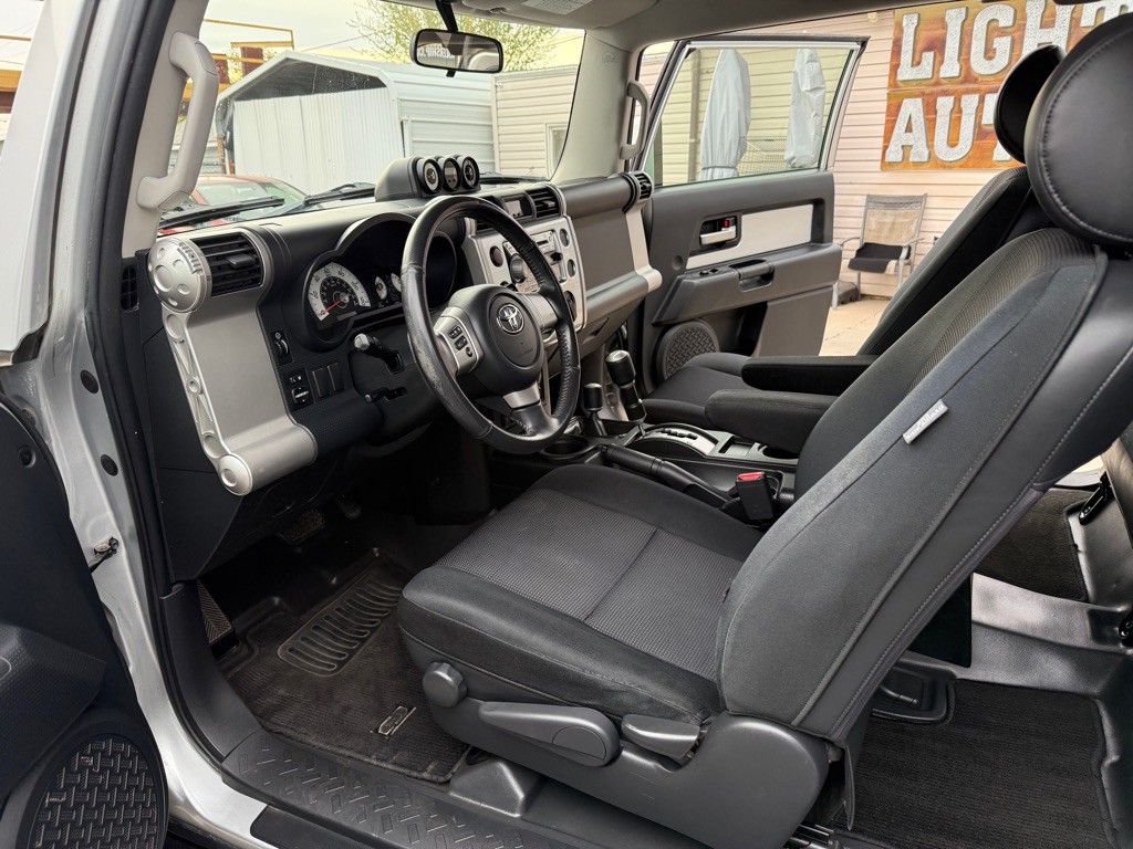 2008 Toyota FJ Cruiser Image 8